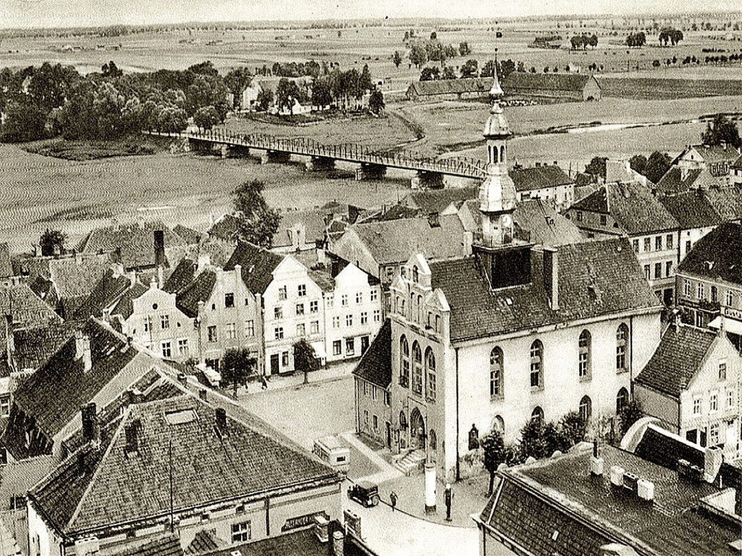 ПРОСТОРЫ ЗНАМЕНСКА


...